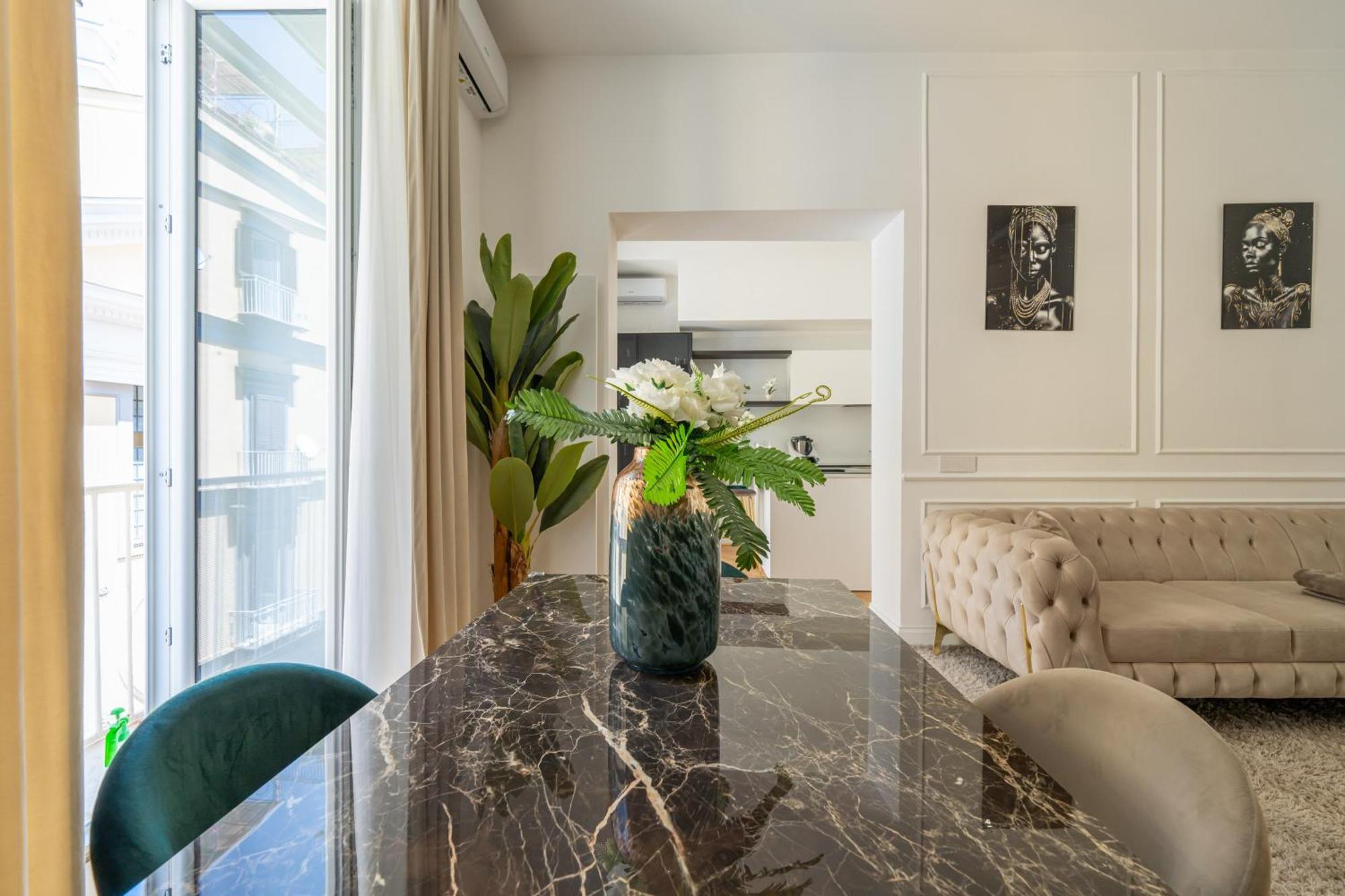 Aristocrat Chiaia Bridge Appartement *